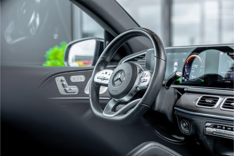 Vehicle Image 11