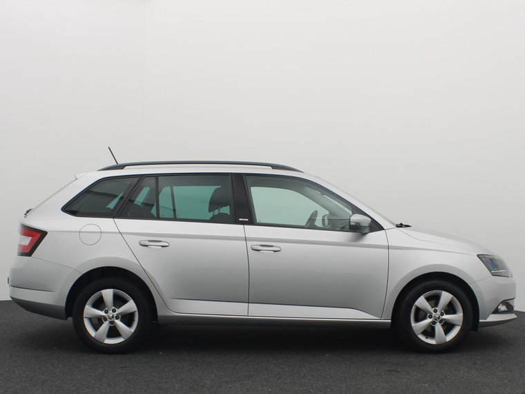 Vehicle Image 16