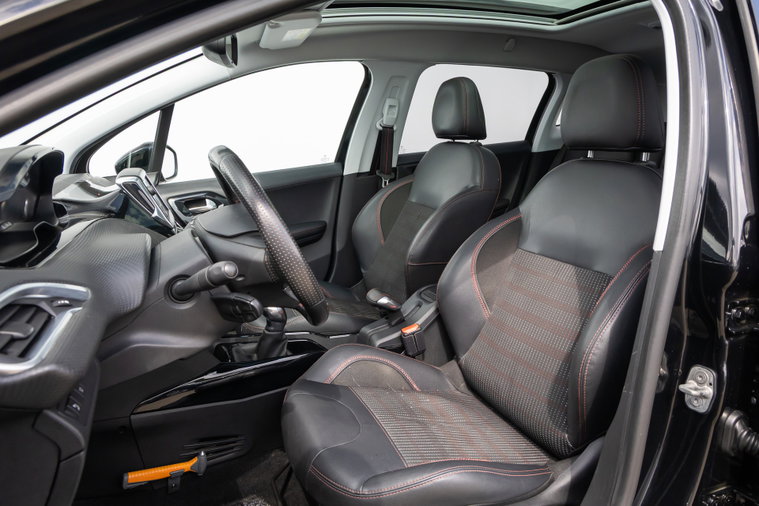 Vehicle Image 11