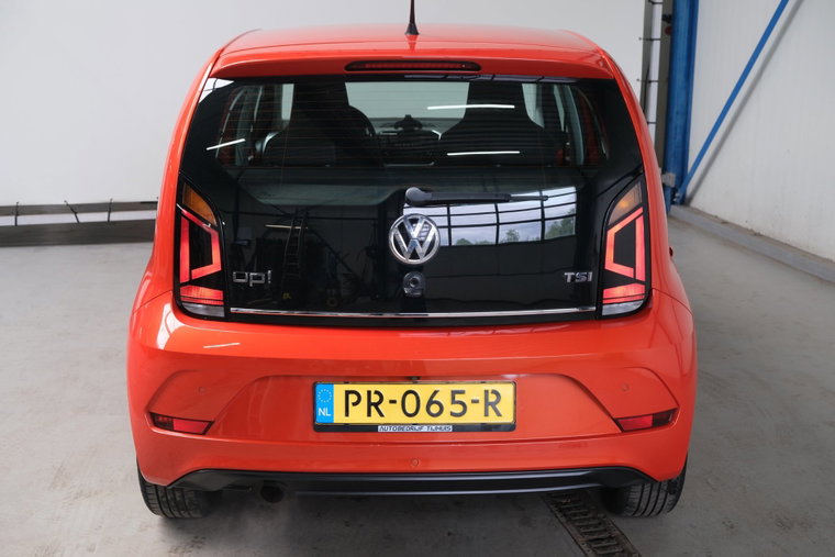 Vehicle Image 6