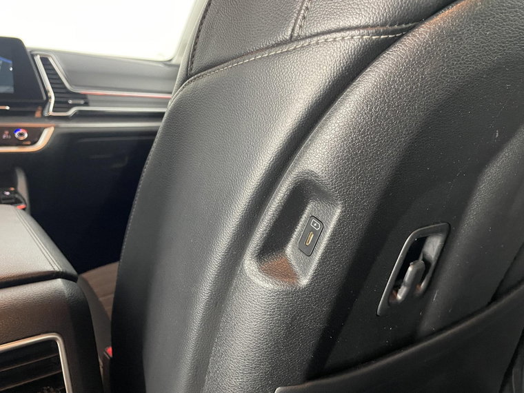 Vehicle Image 37