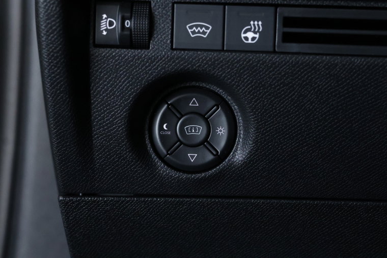 Vehicle Image 24
