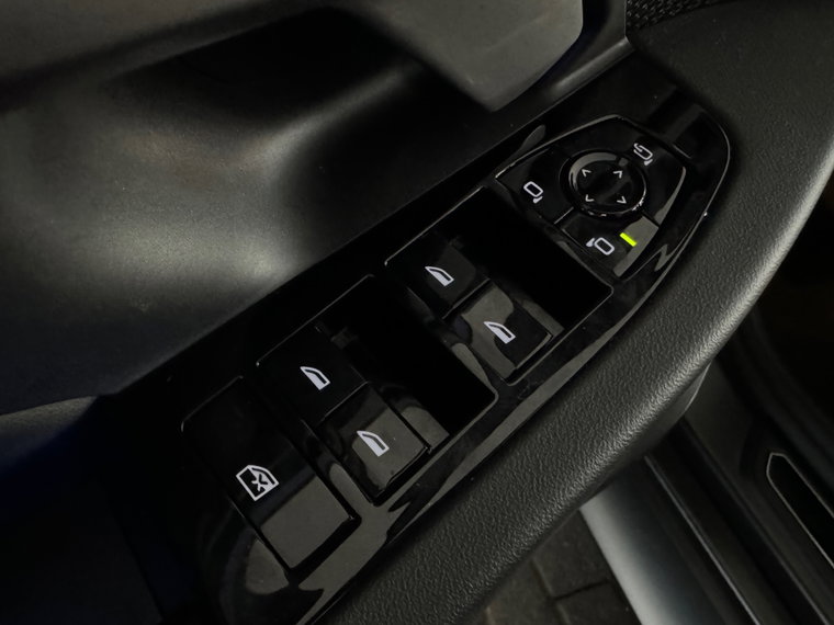 Vehicle Image 53