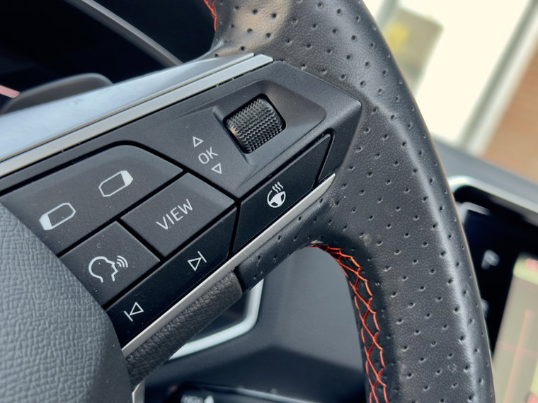 Vehicle Image 30
