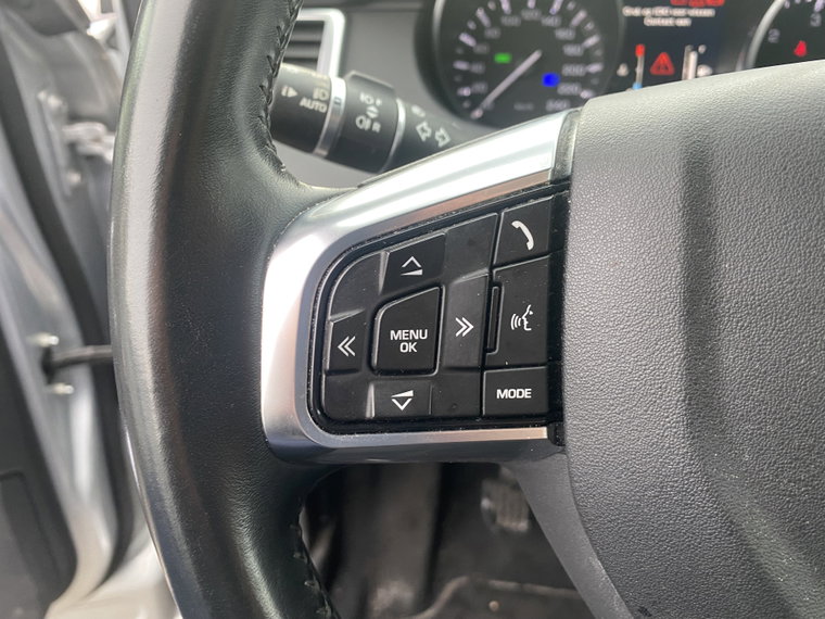 Vehicle Image 17
