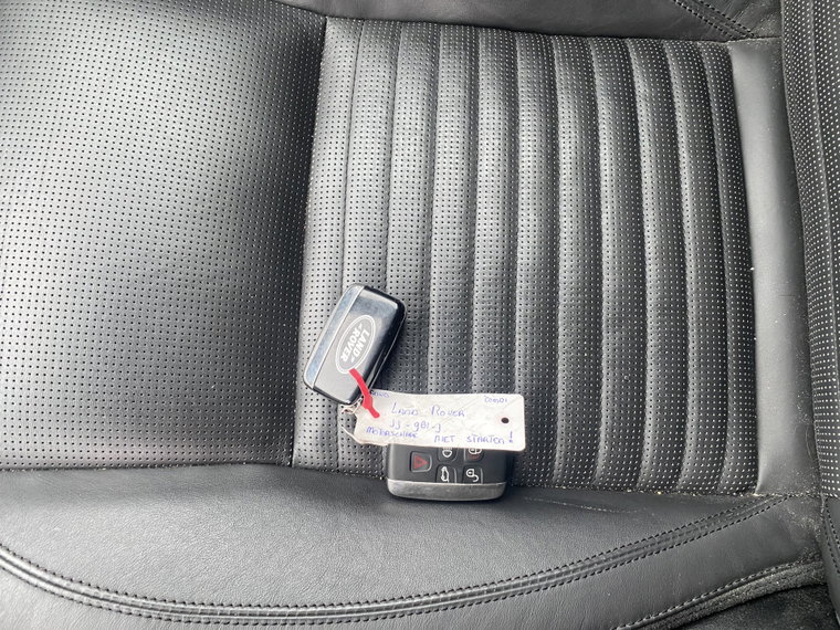 Vehicle Image 32