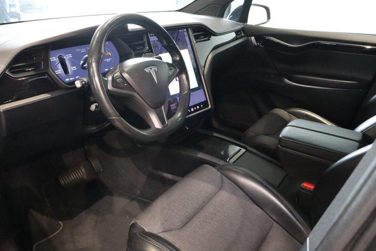 Vehicle Image 16