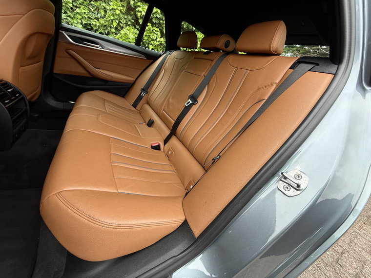 Vehicle Image 36