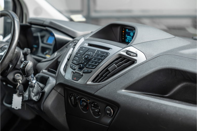 Vehicle Image 12