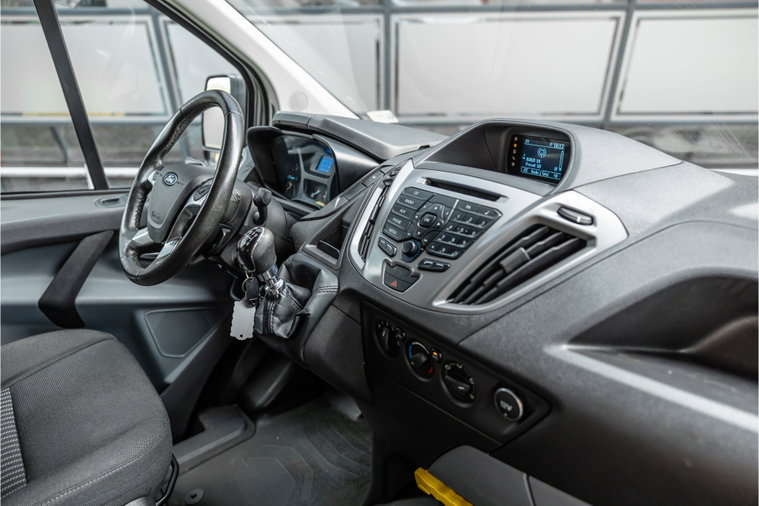 Vehicle Image 13