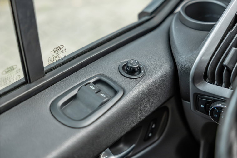 Vehicle Image 22