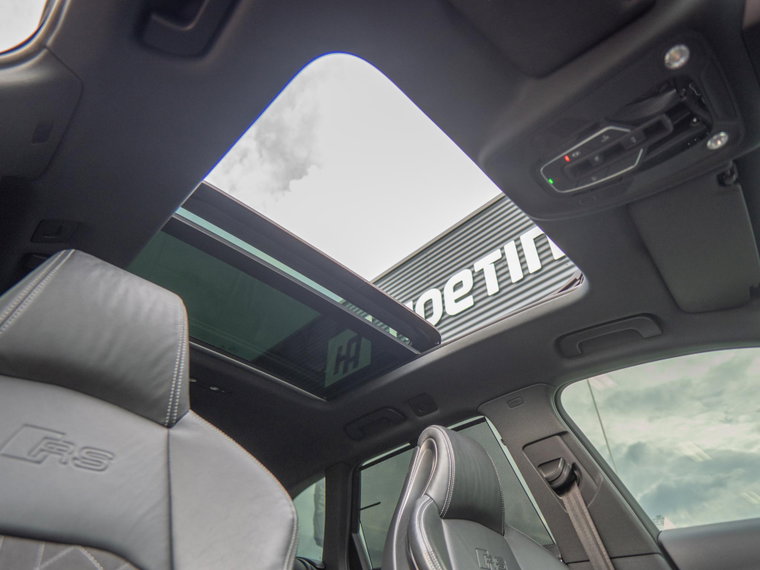 Vehicle Image 45