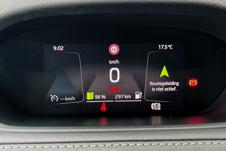 Vehicle Image 9
