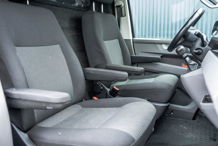 Vehicle Image 12