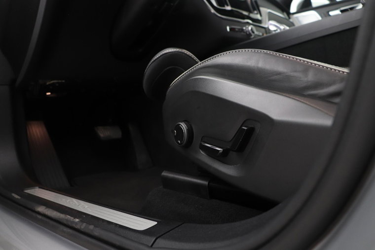 Vehicle Image 48