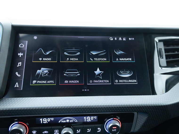 Vehicle Image 19