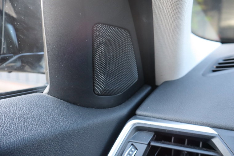 Vehicle Image 33