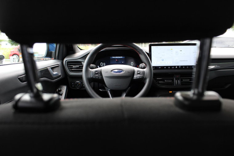 Vehicle Image 14
