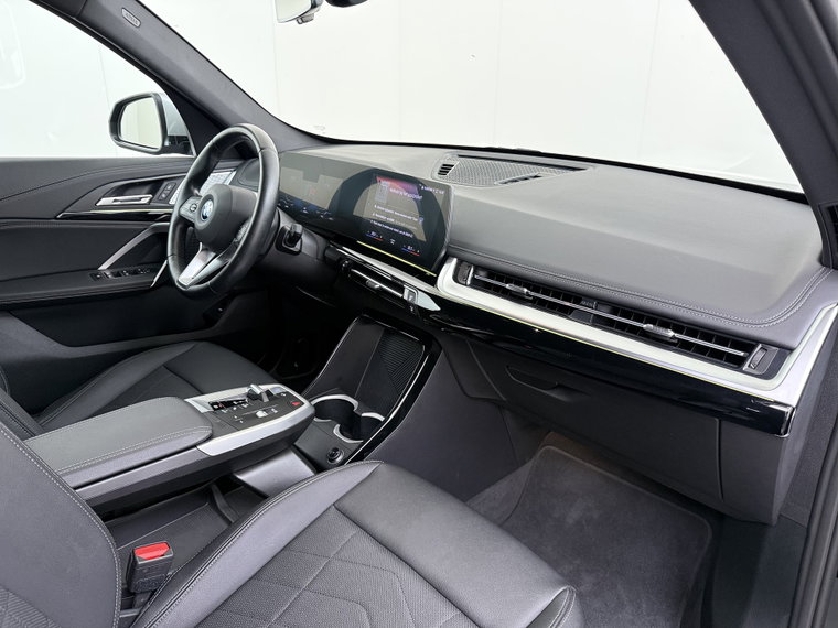 Vehicle Image 38