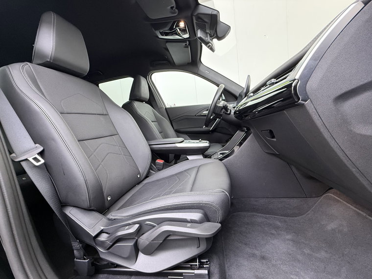 Vehicle Image 40