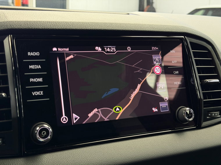 Vehicle Image 15