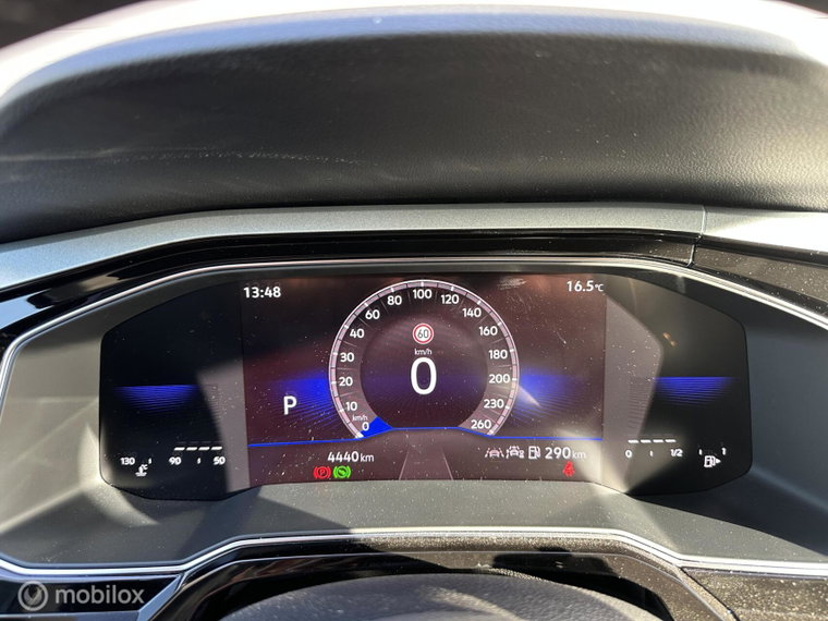 Vehicle Image 38