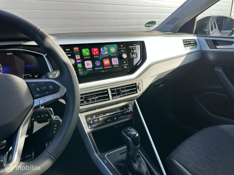 Vehicle Image 40