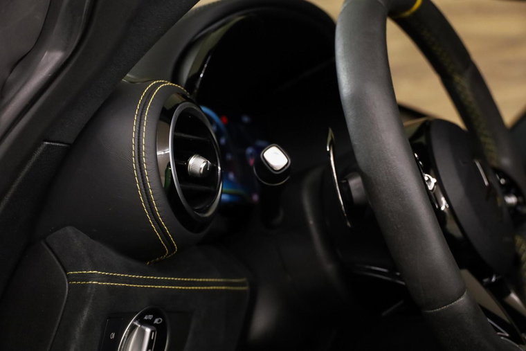 Vehicle Image 36