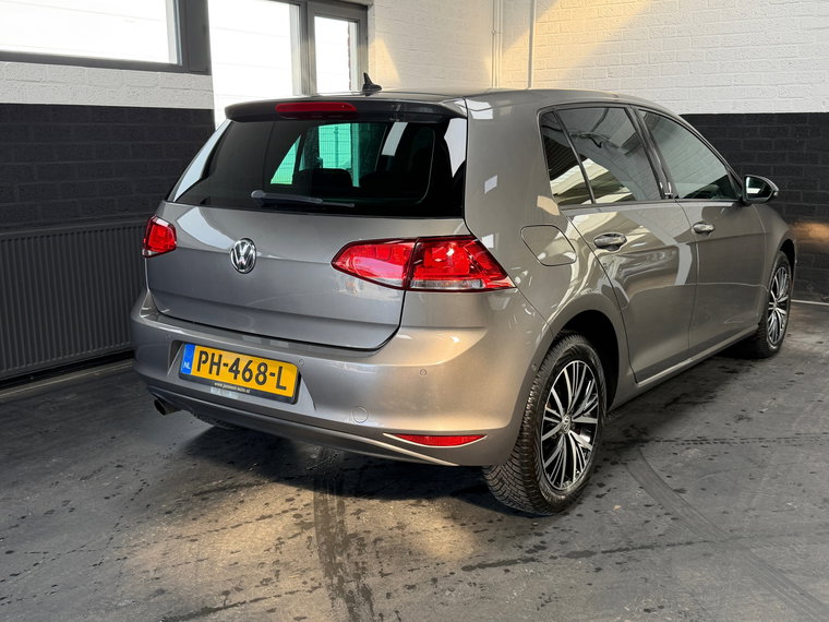 Vehicle Image 28