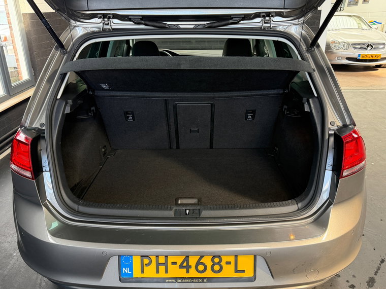 Vehicle Image 33