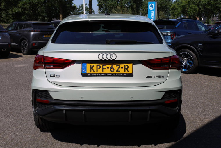 Vehicle Image 42