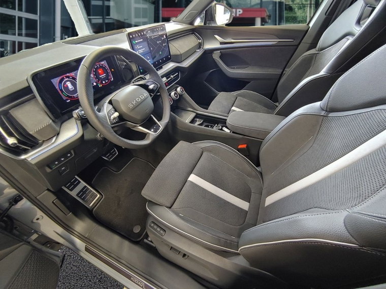 Vehicle Image 14