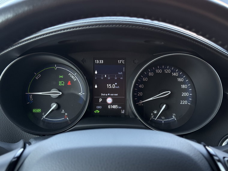 Vehicle Image 25