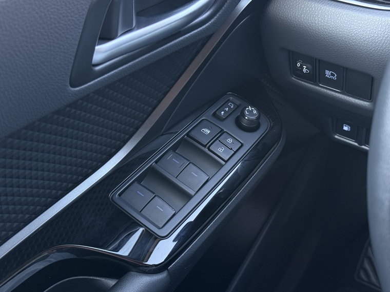 Vehicle Image 38