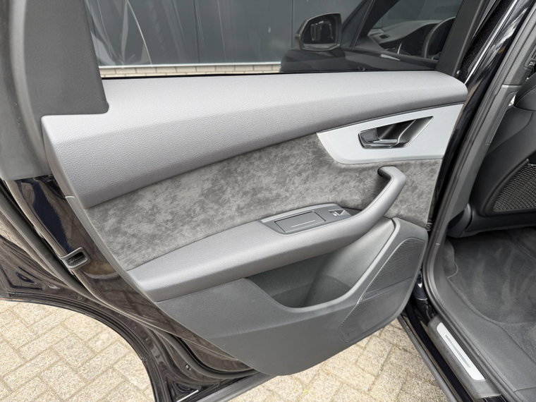 Vehicle Image 41