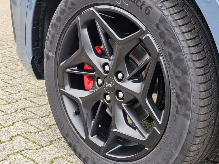 Vehicle Image 33