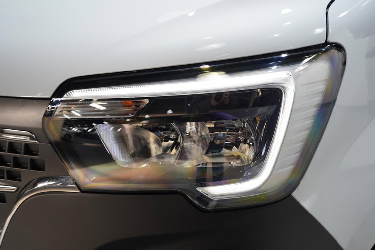 Vehicle Image 6