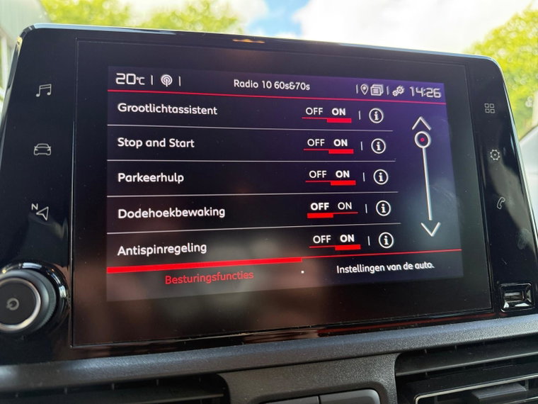 Vehicle Image 32