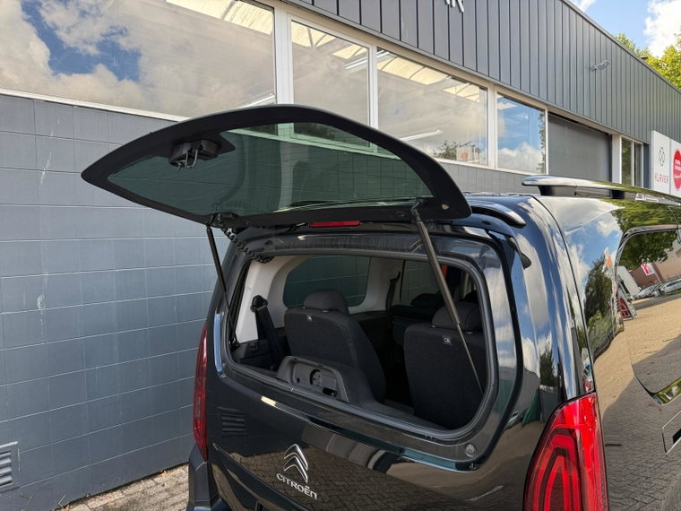 Vehicle Image 37