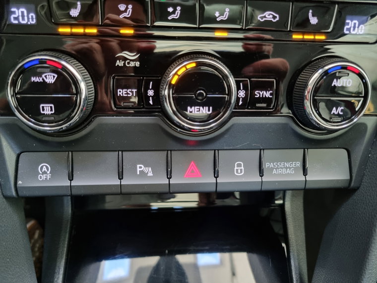 Vehicle Image 60
