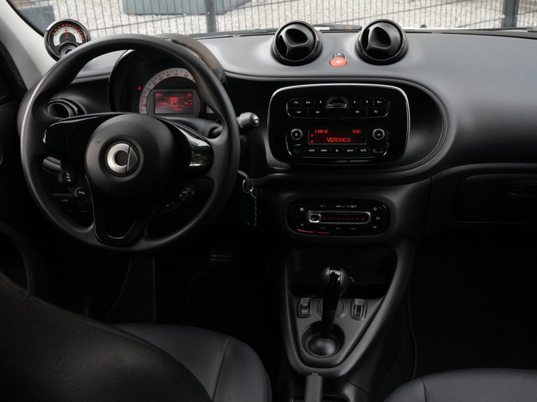 Vehicle Image 34
