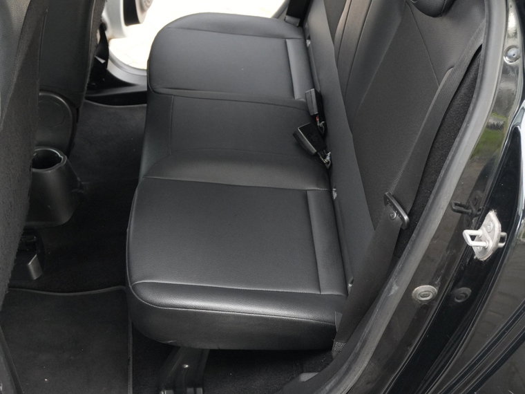 Vehicle Image 38