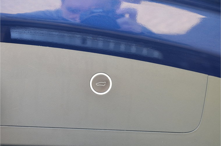 Vehicle Image 35