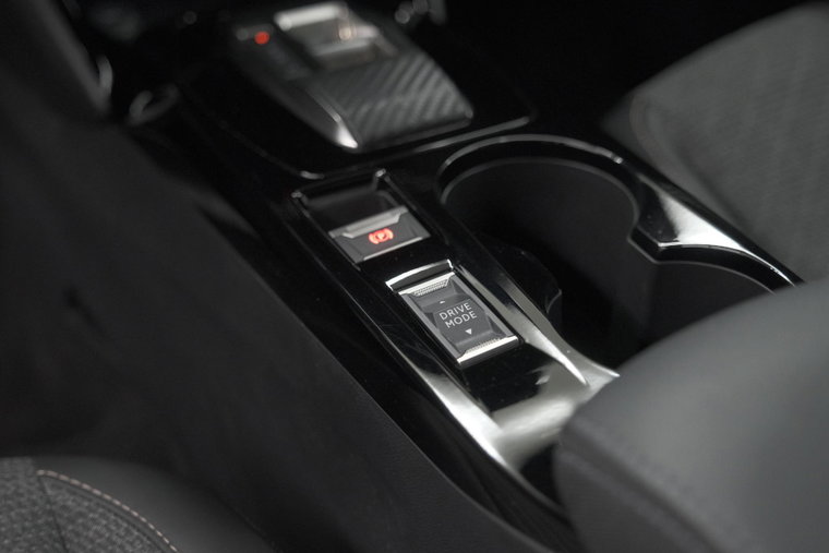 Vehicle Image 23