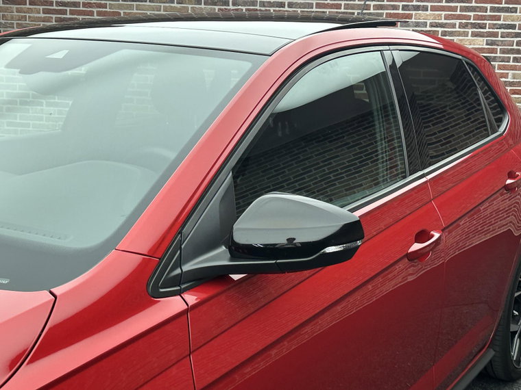 Vehicle Image 28