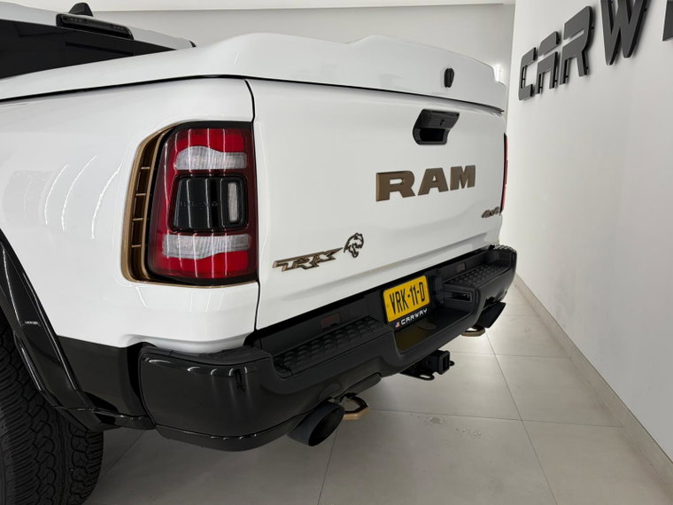 Vehicle Image 24