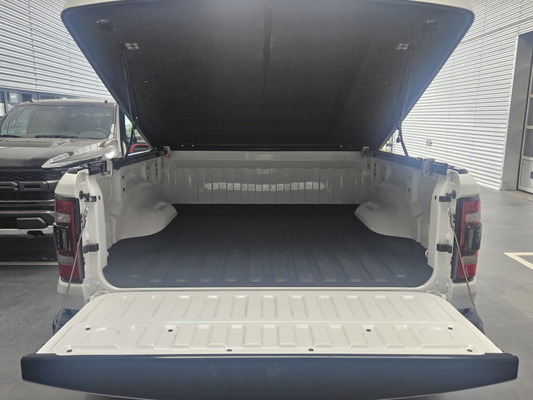 Vehicle Image 48