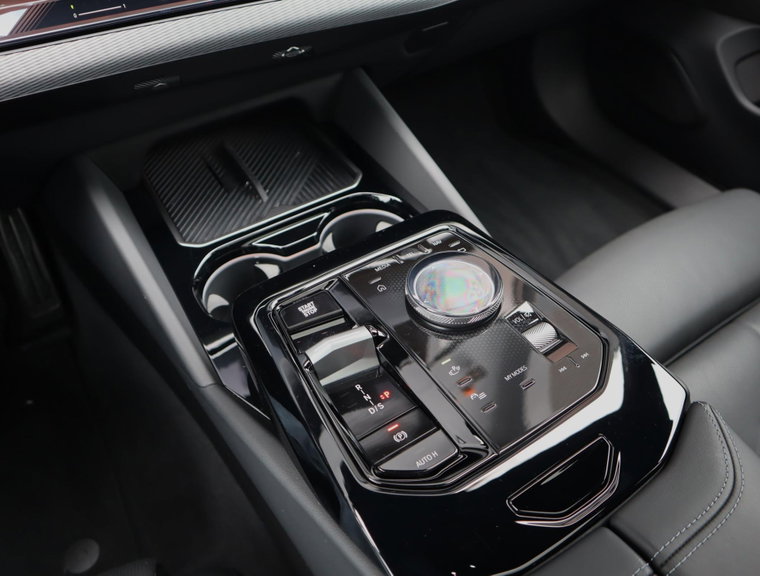 Vehicle Image 40