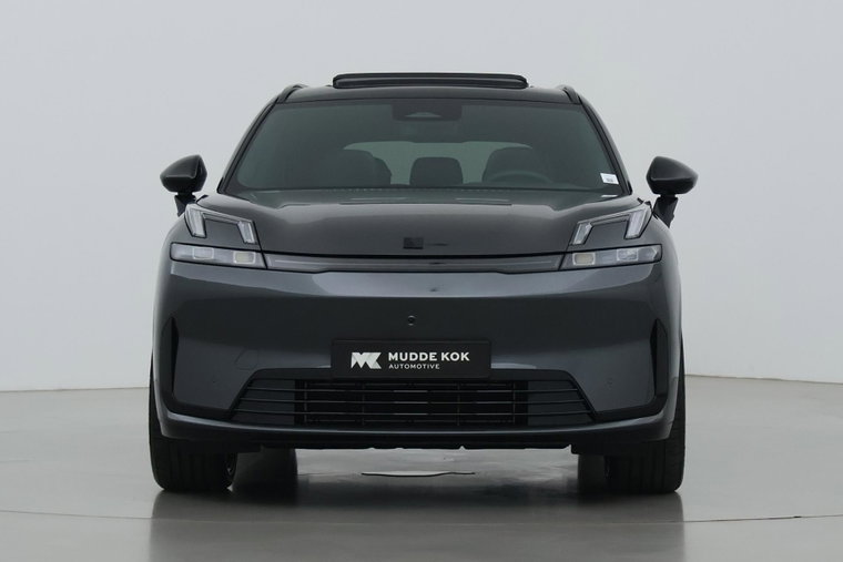 Vehicle Image 16