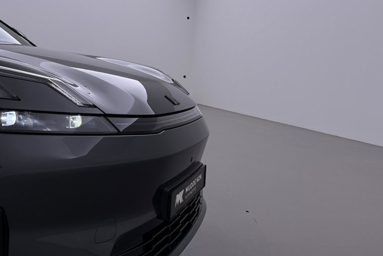 Vehicle Image 51